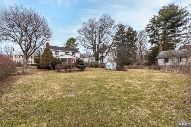 25 Johnston St, Washington NJ  07882-1437 exterior