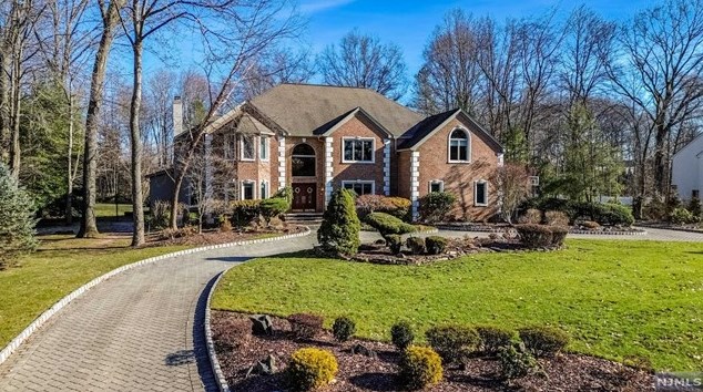 6 Buckingham Ct, Westwood, NJ 07675-7067