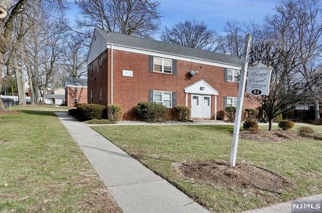 51 W Hudson Ave #1, Englewood, NJ 07631
