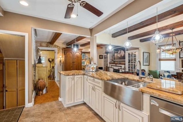 208 Jackson Ave, Rutherford NJ  07070-1817 exterior