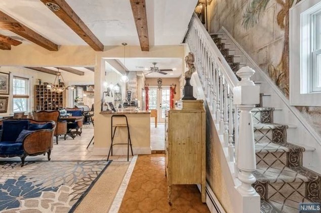 208 Jackson Ave, Rutherford NJ  07070-1817 exterior