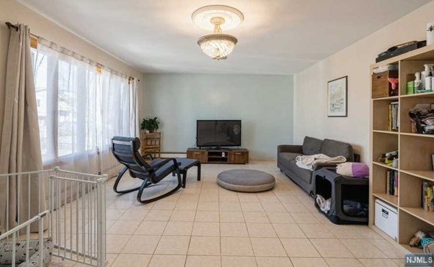 17 Short St, West Fort Lee NJ 07024-4013 exterior