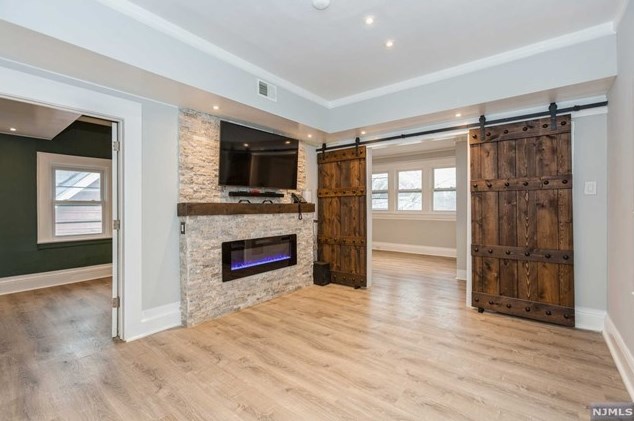 65 Poe Ave #3rd Flr, Newark, NJ 07106