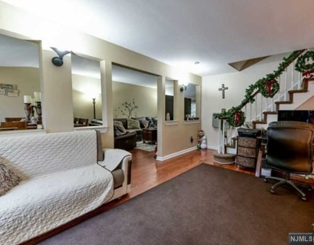 140 River Edge Ave, N Milford, NJ 07646