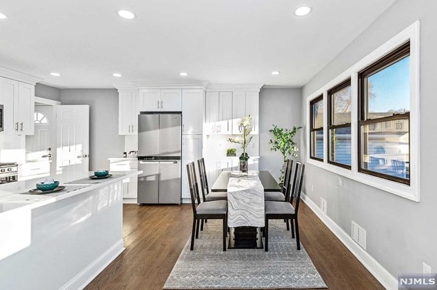 348 Wilson Ave, Lyndhurst NJ  07071-3324 exterior