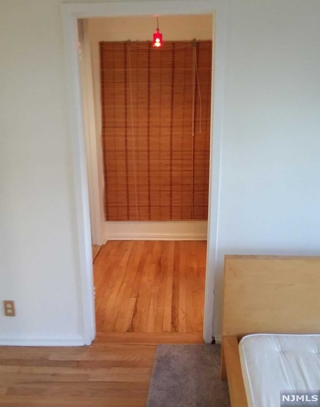 3060 Edwin Ave, West Fort Lee NJ  07024-3664 exterior