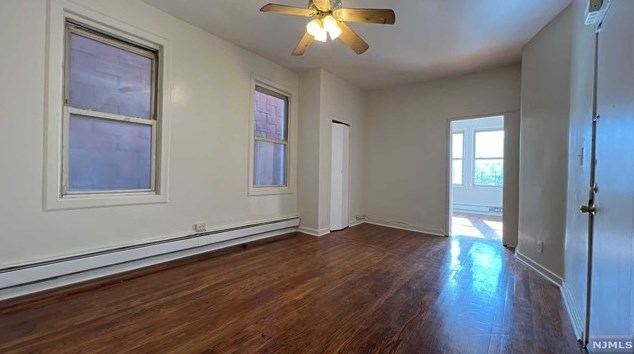 45 Park Ave, Newark NJ  07104-1043 exterior