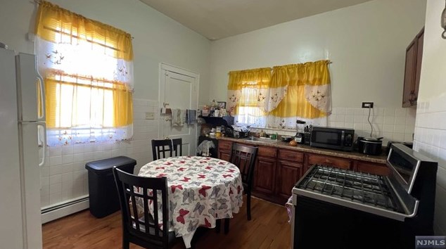 45 Park Ave, Newark NJ  07104-1043 exterior