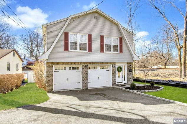 820 Broadway, Norwood, NJ 07648-1623