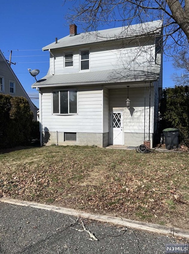 44 Hickory Ave, Bergenfield, NJ 07621