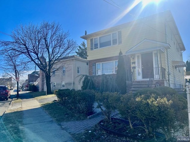159 Frederick St, Outwater, NJ 07026