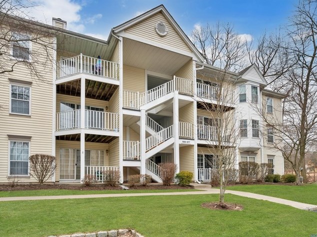 674 Juniper Way, Mahwah, NJ 07430