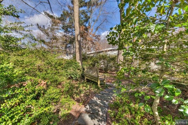 449 Liberty Rd, Englewood, NJ 07631