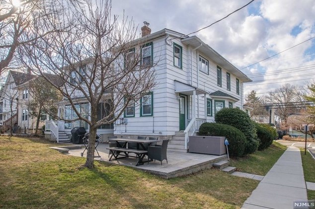 38 Park Ave #b, West Caldwell, NJ 07006