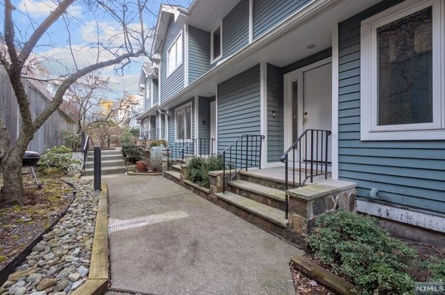 18 Skyview Terrace, Clifton, NJ 07013