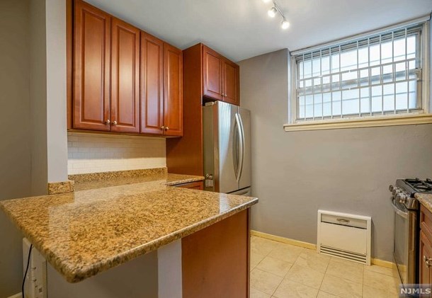 8550 Boulevard E #1g, North Bergen, NJ 07047