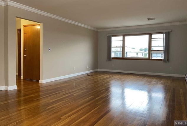 94 Maitland Pl #1st Floor, Outwater, NJ 07026