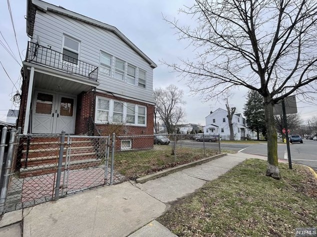 260 N 17th St #2, Bloomfield, NJ 07003