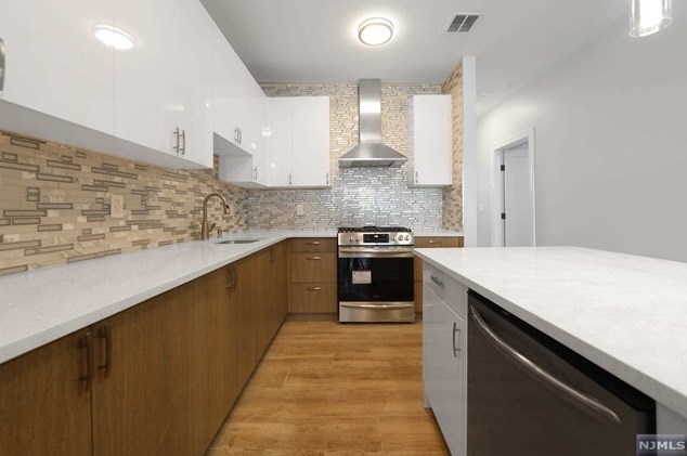 1321 73rd St #3, North Bergen, NJ 07047