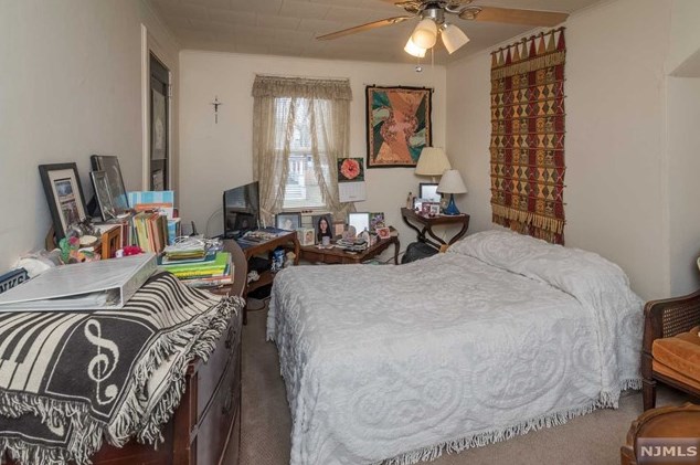 39 Rea Ave, Midland Pk NJ 07432-1930 exterior