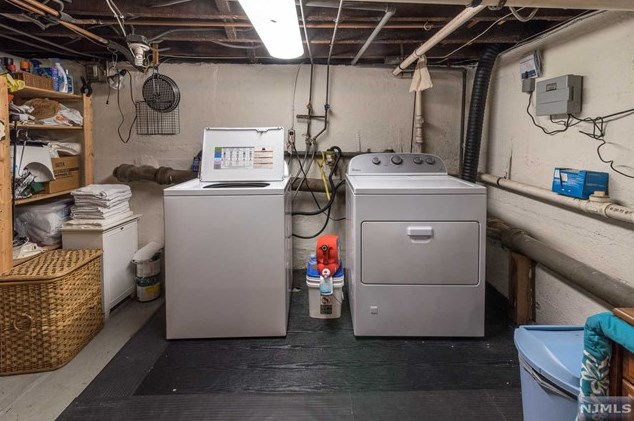 39 Rea Ave, Midland Pk NJ 07432-1930 exterior