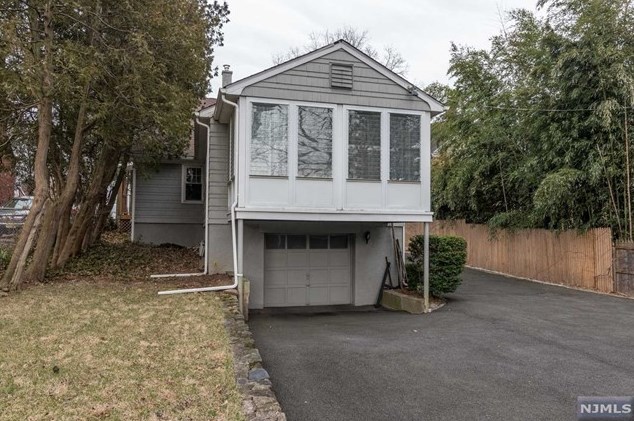 39 Rea Ave, Midland Pk NJ 07432-1930 exterior