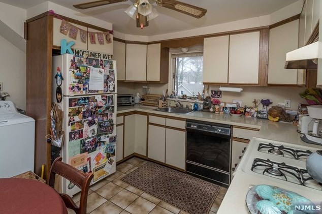 39 Rea Ave, Midland Pk NJ 07432-1930 exterior