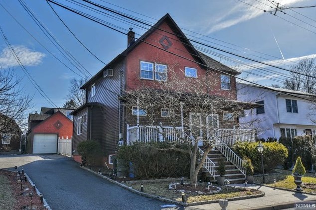 124 Golden Gate Ave, N Milford, NJ 07646