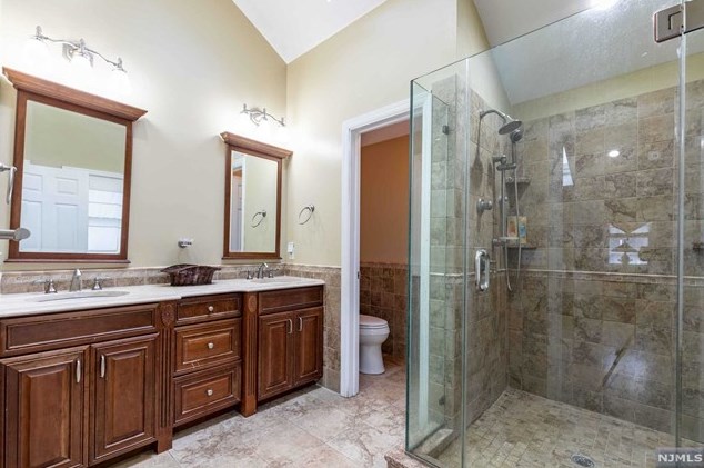 118 Washington Ave, Rutherford NJ  07070-1509 exterior