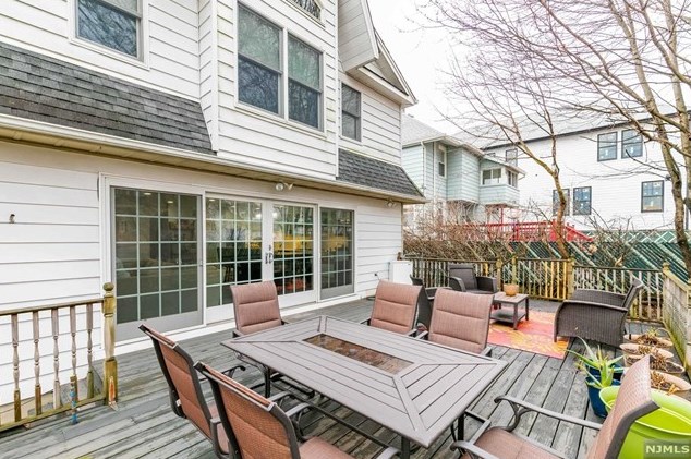 118 Washington Ave, Rutherford NJ  07070-1509 exterior