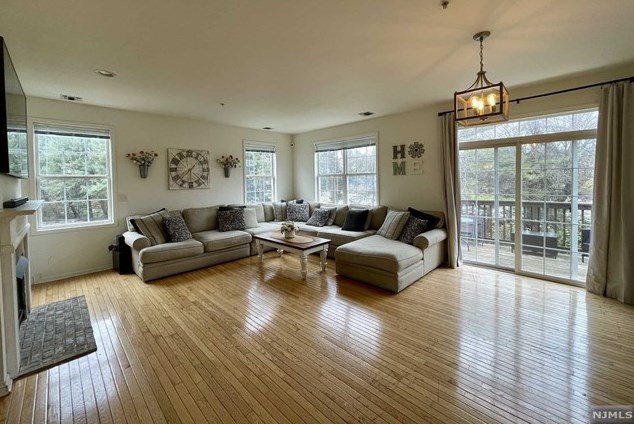 140 George Russell Way, Clifton NJ  07013-2678 exterior