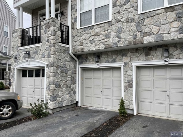 140 George Russell Way, Clifton NJ  07013-2678 exterior