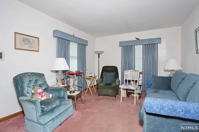 106 Tuella Ave, Elmwood Park, NJ 07407