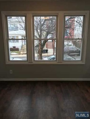 20 Huntington Ter, Newark NJ  07112-1808 exterior