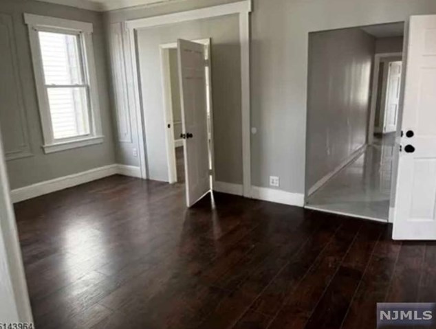 20 Huntington Ter, Newark NJ  07112-1808 exterior