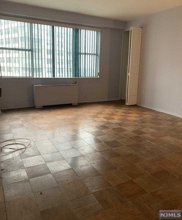 2077 Center Ave #11e, West Fort Lee, NJ 07024