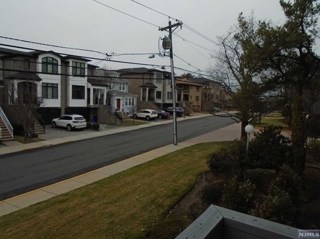 1463 John St #1463, West Fort Lee, NJ 07024