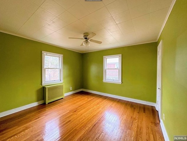 195 Main St, Bergenfield NJ 07621-2122 exterior