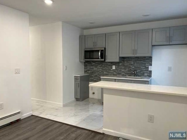 210 61st St #2, West New York, NJ 07093