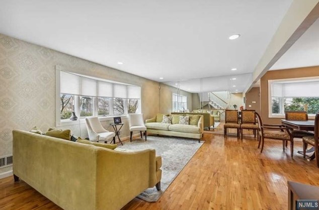 1253 Hastings St, Teaneck, NJ 07666