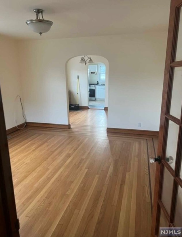 283 5th St, Saddle Brook, NJ 07663