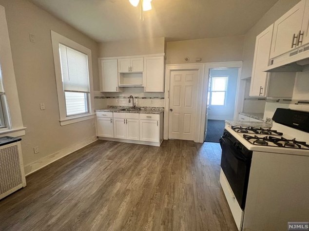 93 Malcolm Ave #2nd Fl, Outwater, NJ 07026