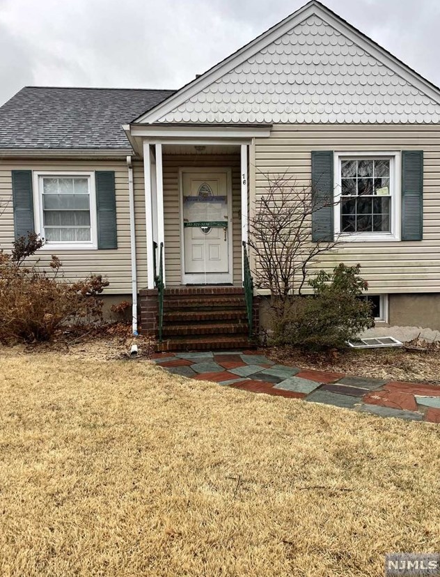 76 Harrison Ave, Hasbrouck Heights, NJ 07604