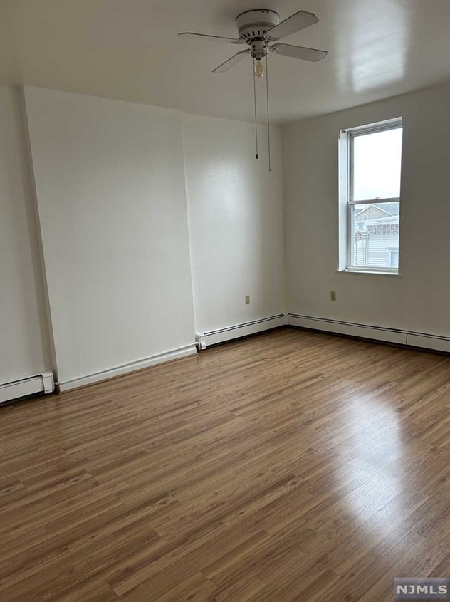 125 Shippen St #3, Union City, NJ 07086
