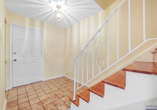101 E Oak St #e3, Oakland, NJ 07436