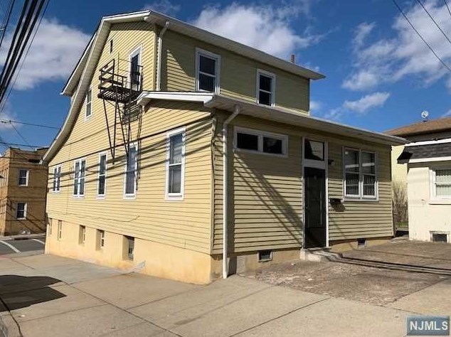 86 Malcolm Ave, Outwater, NJ 07026