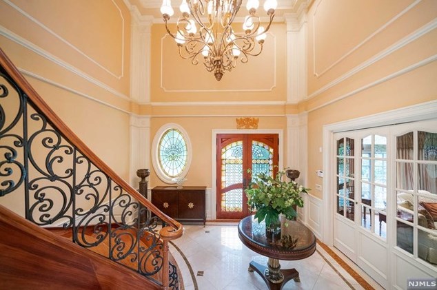 181 Montross Ave, Rutherford NJ  07070-1610 exterior