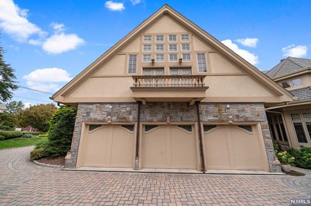 181 Montross Ave, Rutherford NJ  07070-1610 exterior