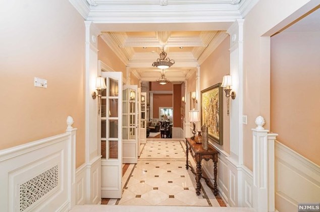 181 Montross Ave, Rutherford NJ  07070-1610 exterior