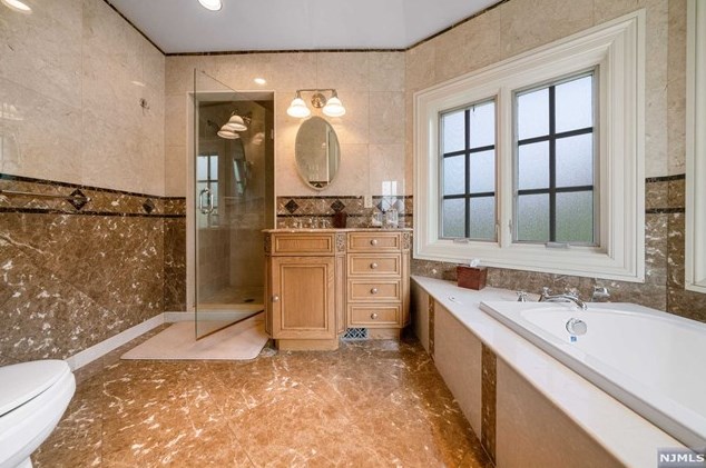 181 Montross Ave, Rutherford NJ  07070-1610 exterior